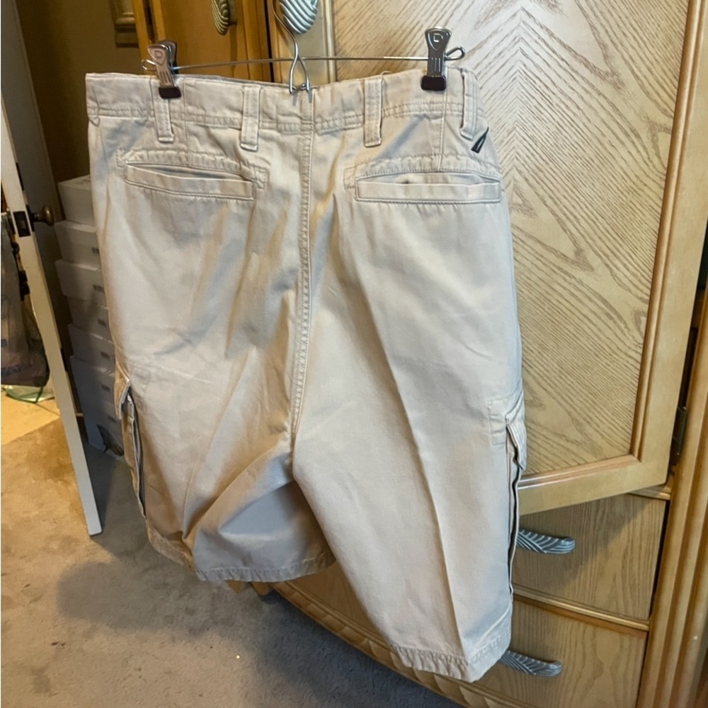 Nautica Khaki Cargo Shorts size 38 - Picture 5 of 9